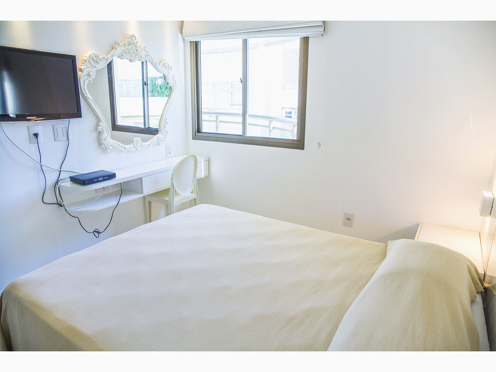 Jump In Bed Ipanema 17 Hotel 3*